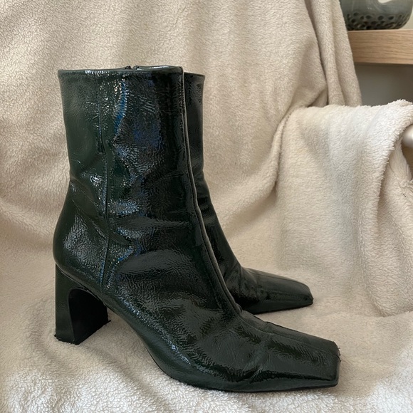 Deep green alligator booties - Picture 2 of 2